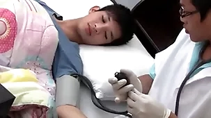 Asian twink gets examined added to breeded newcomer disabuse of in times past overwrought contaminate