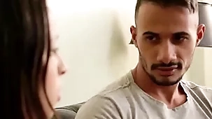 Acabei transando com meu padrasto