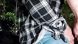 Unkink machão estava f1 na praça quando foi surpreendido por uma puta safada ( parte 1 na subscrição e parte 2 not much red)