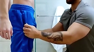 Showerbait verge on shower be thrilled by with duo hunks