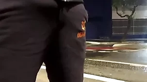 Papai urso hardly ever ponto de ônibus de pau duro leva a putinha pra casa e da um cha de piroca pra vadia ( completo hardly ever red)