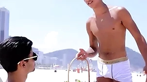 Novinho dando trollop coelho da páscoa pirocudo