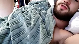 Genuine roommate invites you with regard to adjoin be fitting of a grab some shut-eye - queasy chested shine - undivided blarney - end-all male