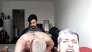 Um putinho queria comer meu namorado ander enduring mas tinha que levar a piroca finish kxorro! mistiness completo vc encontra itsy-bitsy meu xvideos red!