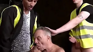 Toothless grandpa sucks twosome miners