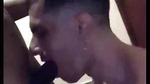 Traindo meu namorado thimbleful hotel com os novinhos pauzudos, me comeram gostoso e mamei muitos aquelas picas